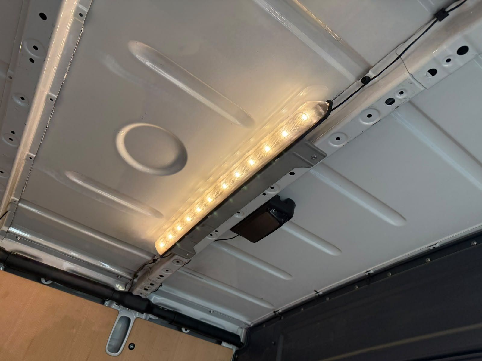 Fahrzeugabbildung Mercedes-Benz Sprinter 317 CDI Maxi lang L3H2 PRO LED 1AZustan