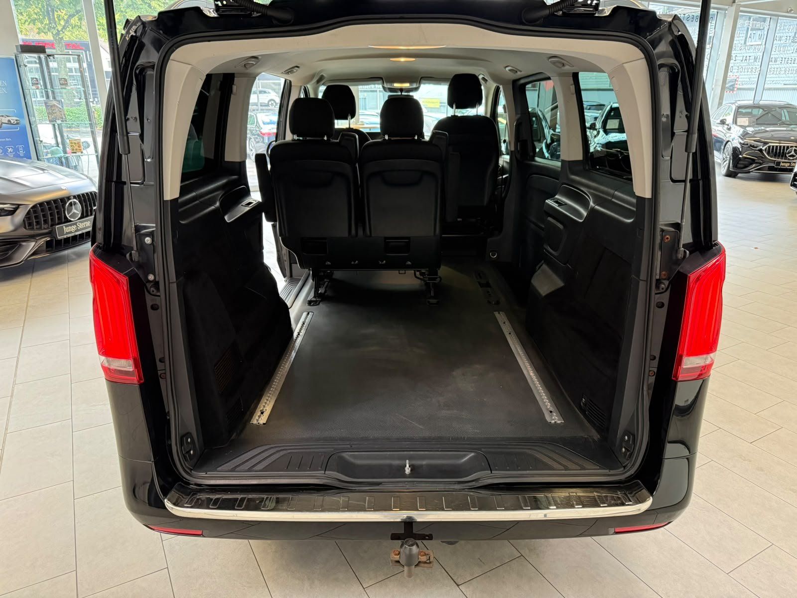 Fahrzeugabbildung Mercedes-Benz Vito Mixto 119 Scheckheft MB+LED+AHK+SHZ+KAMERA