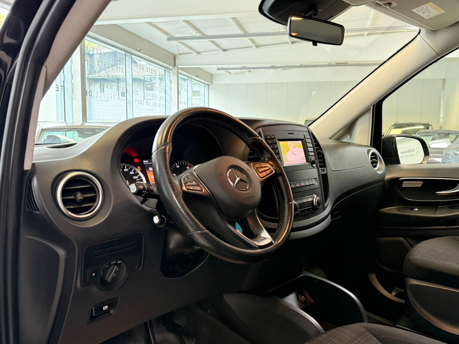 Fahrzeugabbildung Mercedes-Benz Vito Mixto 119 Scheckheft MB+LED+AHK+SHZ+KAMERA