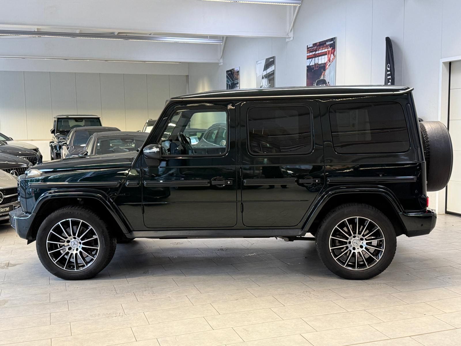 Fahrzeugabbildung Mercedes-Benz G 400 d AMG 20"+AHK+MULTIBEAM+MEMORY+SHD+WSSHEIZ