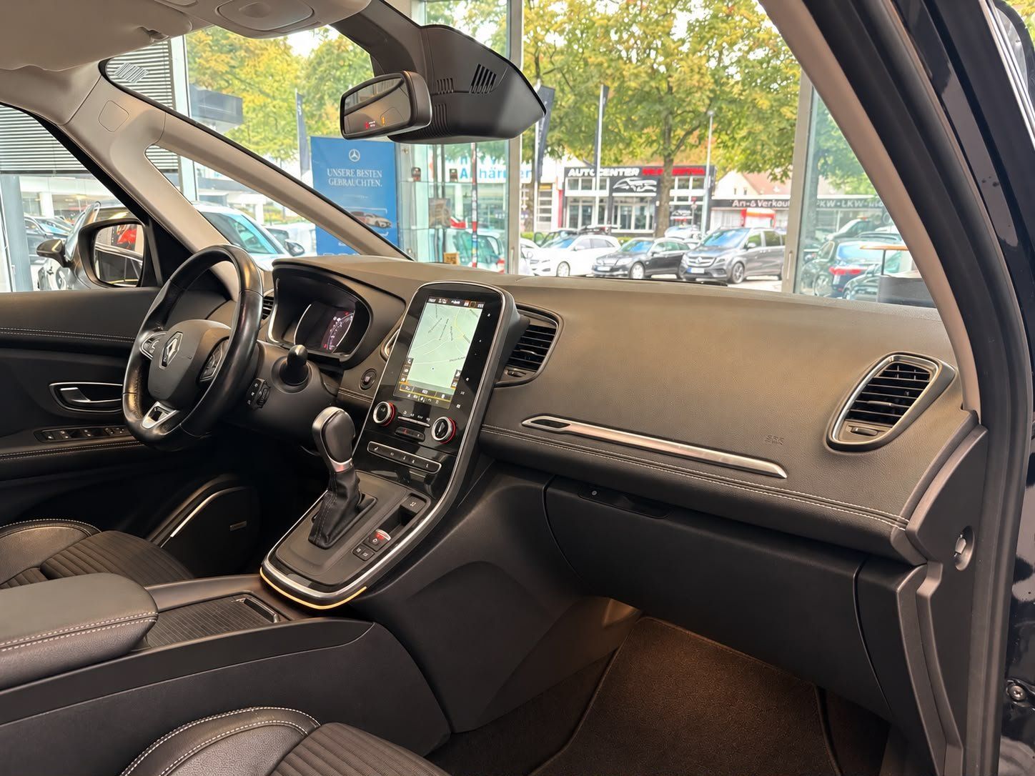Fahrzeugabbildung Renault Grand Scenic IV 1.3 TCe 160 Grand BOSE-Edition