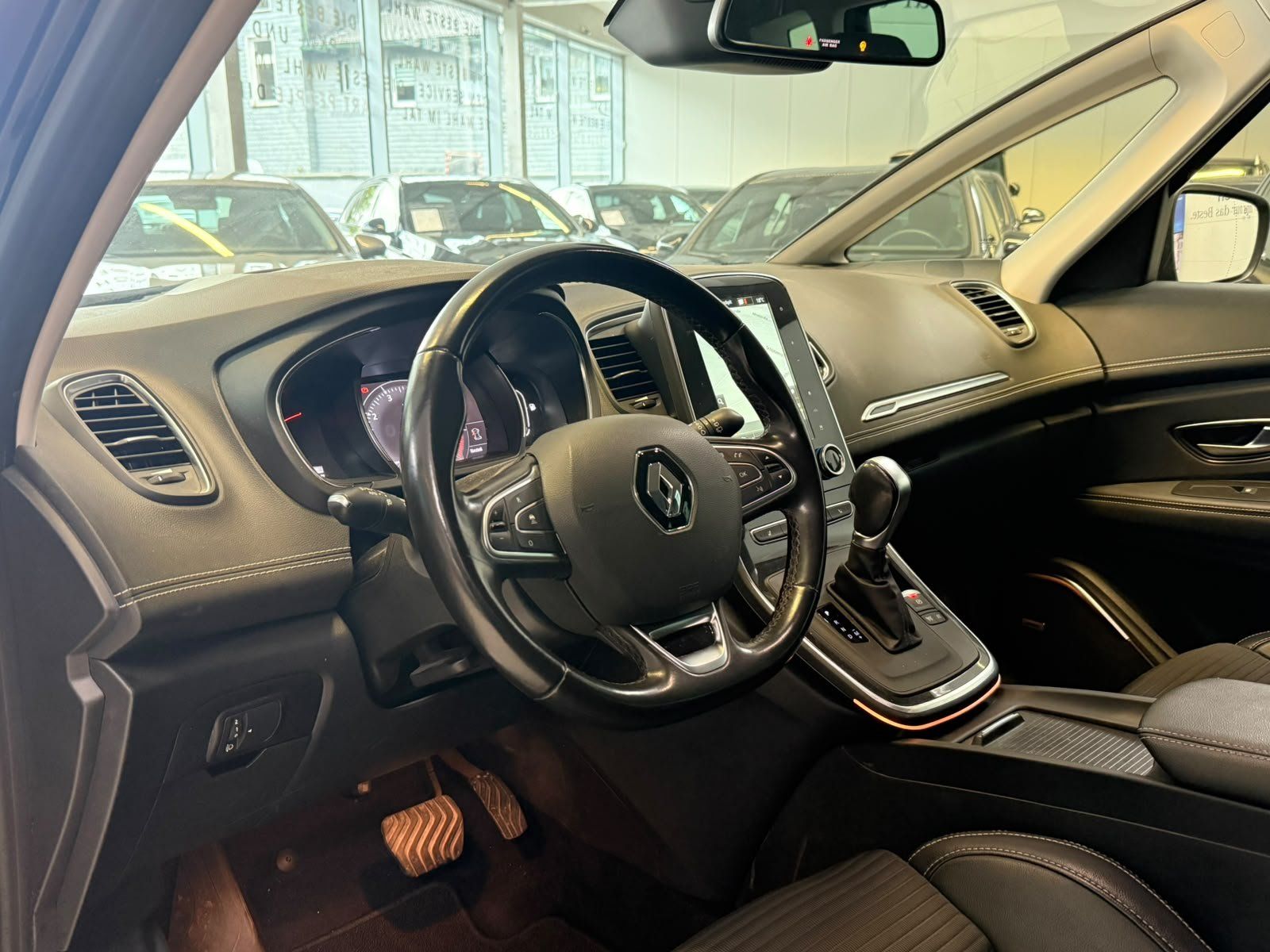 Fahrzeugabbildung Renault Grand Scenic IV 1.3 TCe 160 Grand BOSE-Edition