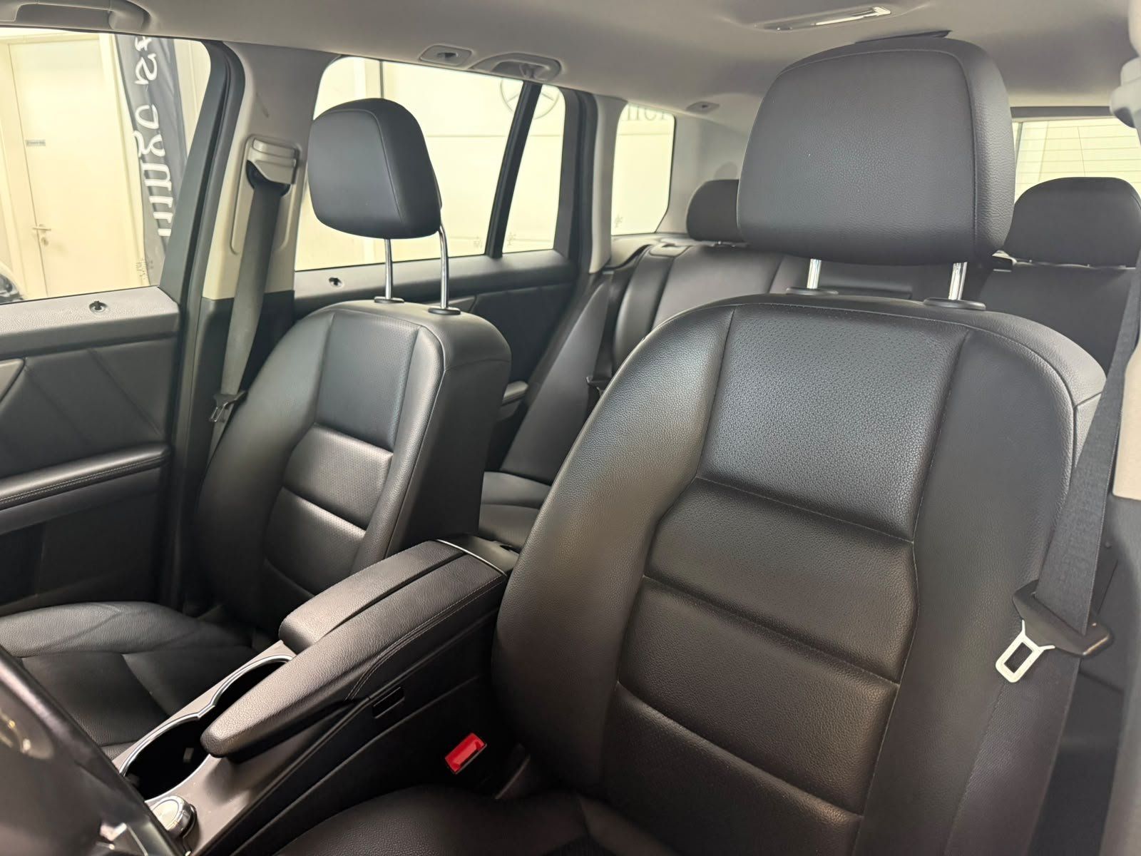 Fahrzeugabbildung Mercedes-Benz GLK 250 BlueTec COMAND+AHK+ILS+MEMORY+360°+TOTW.