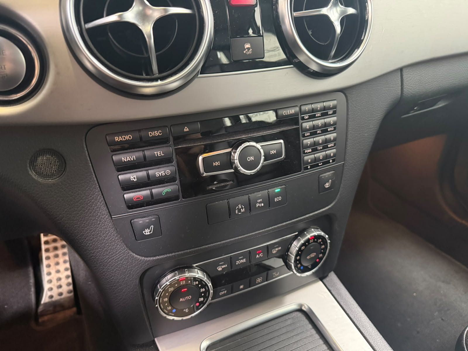 Fahrzeugabbildung Mercedes-Benz GLK 250 BlueTec COMAND+AHK+ILS+MEMORY+360°+TOTW.