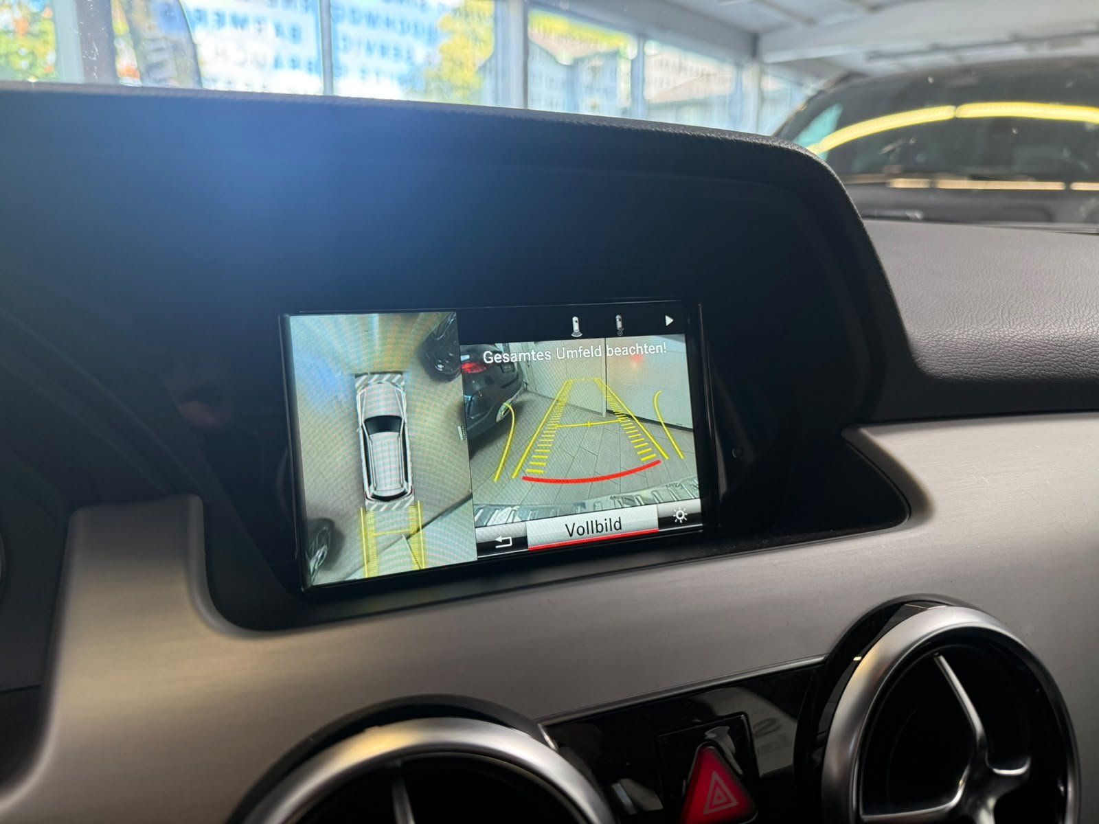 Fahrzeugabbildung Mercedes-Benz GLK 250 BlueTec COMAND+AHK+ILS+MEMORY+360°+TOTW.