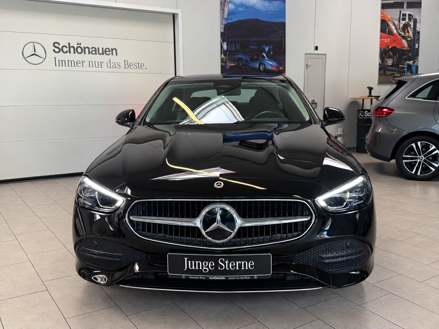 Fahrzeugabbildung Mercedes-Benz C 200 d Avantgarde KAMERA+CARPLAY+LED+TOTW.+DAB
