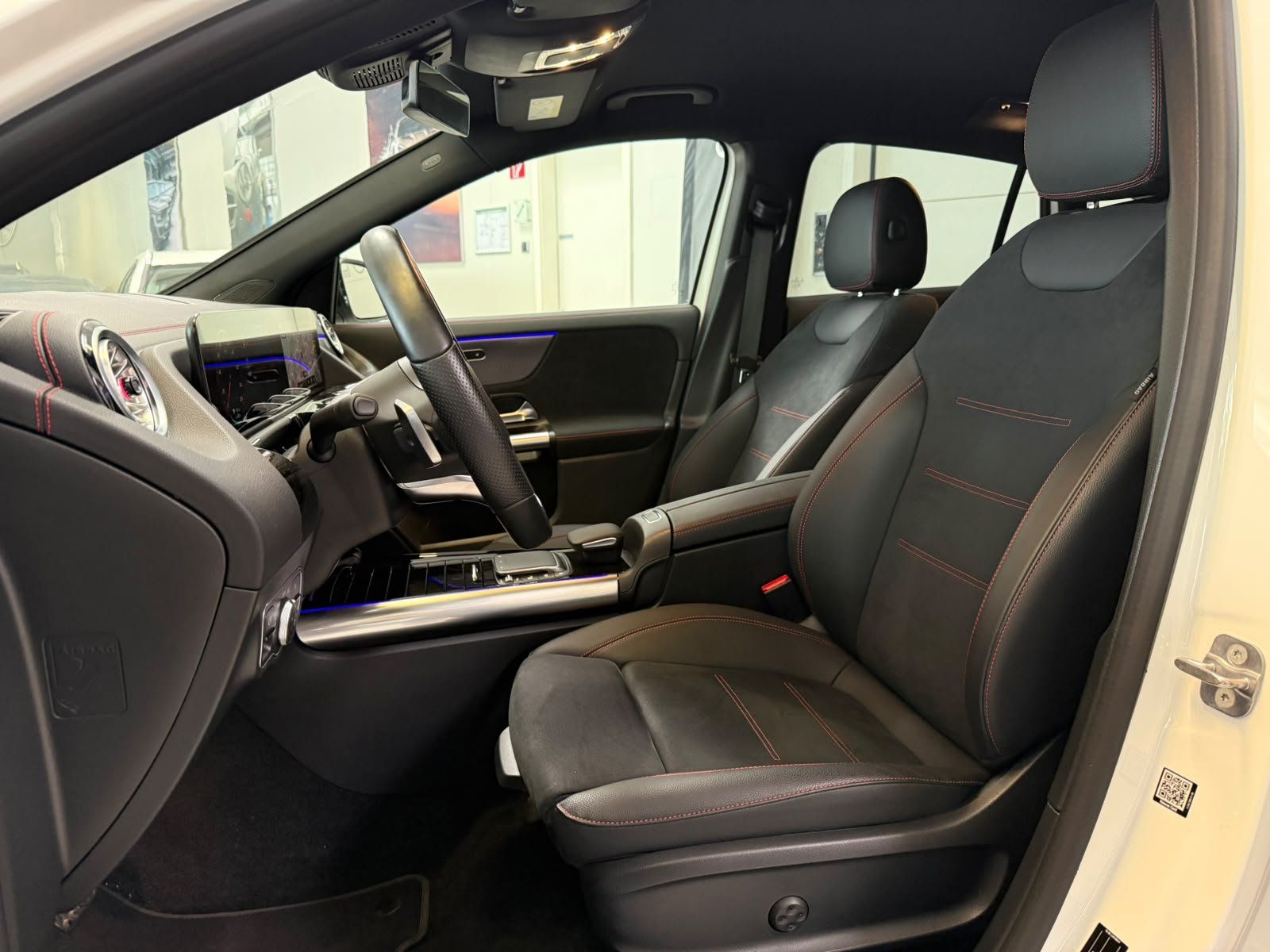 Fahrzeugabbildung Mercedes-Benz EQA 250 AMG NIGHT+KAMERA+MEMORY+LED+CARPLAY+TOTW