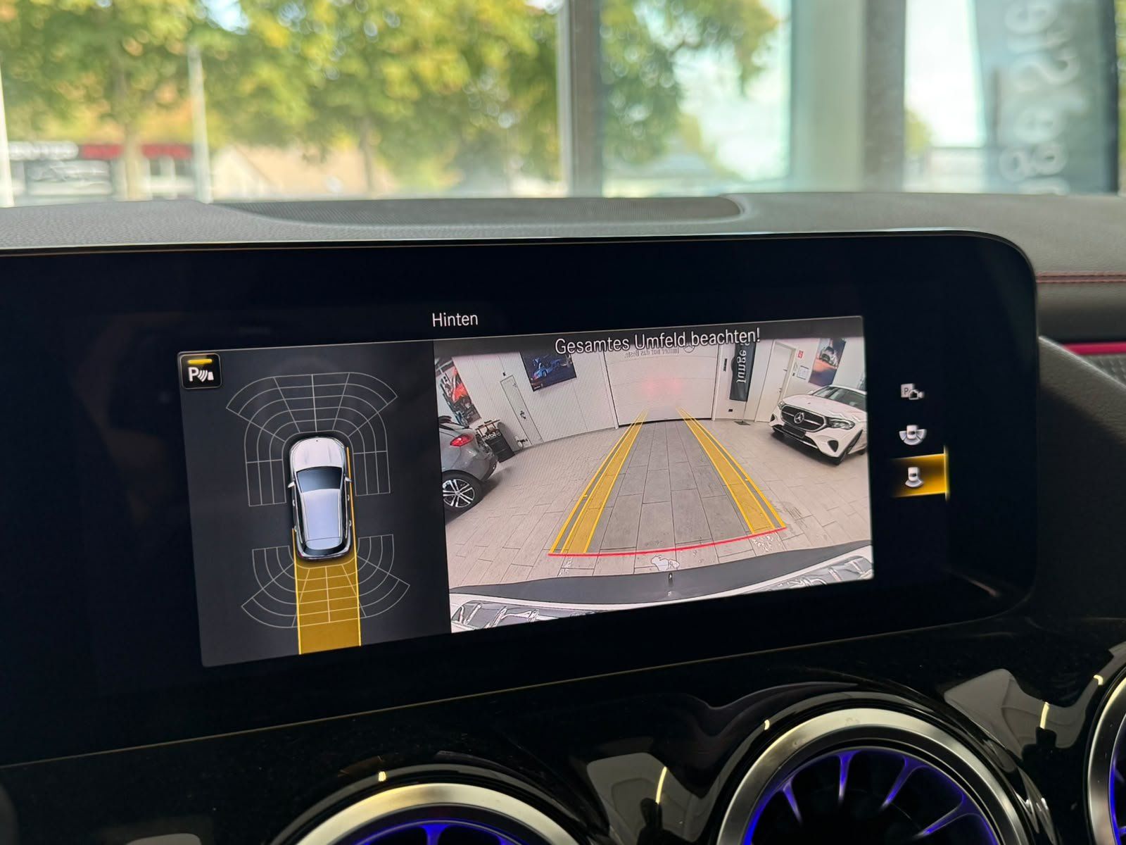 Fahrzeugabbildung Mercedes-Benz EQA 250 AMG NIGHT+KAMERA+MEMORY+LED+CARPLAY+TOTW