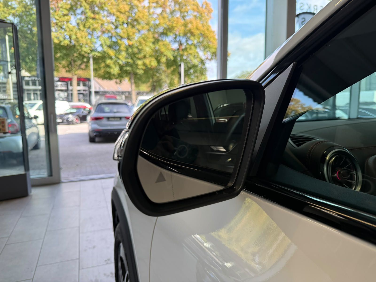 Fahrzeugabbildung Mercedes-Benz EQA 250 AMG NIGHT+KAMERA+MEMORY+LED+CARPLAY+TOTW