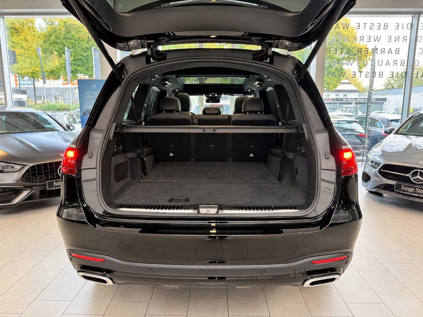 Fahrzeugabbildung Mercedes-Benz GLS 450d 4M AMG+PREMIUM+STDHZ+PANO+HUD+BURM+AHK