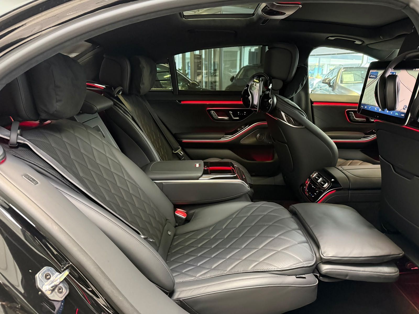 Fahrzeugabbildung Mercedes-Benz S 580 4M Lang AMG+EXLUSIV+FOND-ENT. 203.930€ UPE