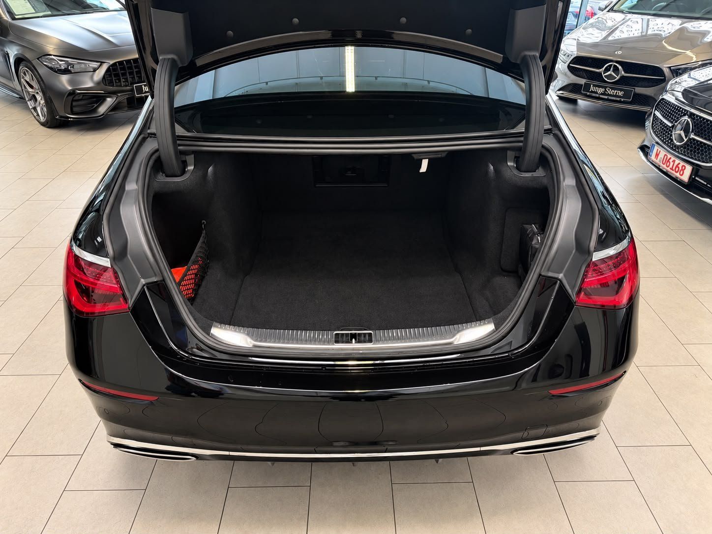 Fahrzeugabbildung Mercedes-Benz S 580 4M Lang AMG+EXLUSIV+FOND-ENT. 203.930€ UPE