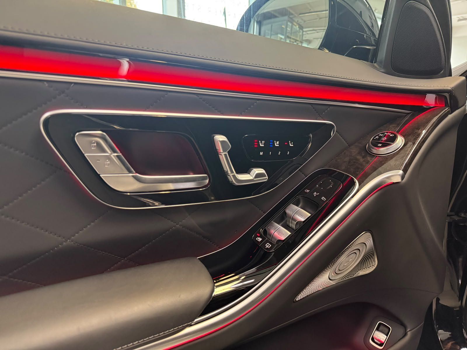 Fahrzeugabbildung Mercedes-Benz S 580 4M Lang AMG+EXLUSIV+FOND-ENT. 203.930€ UPE
