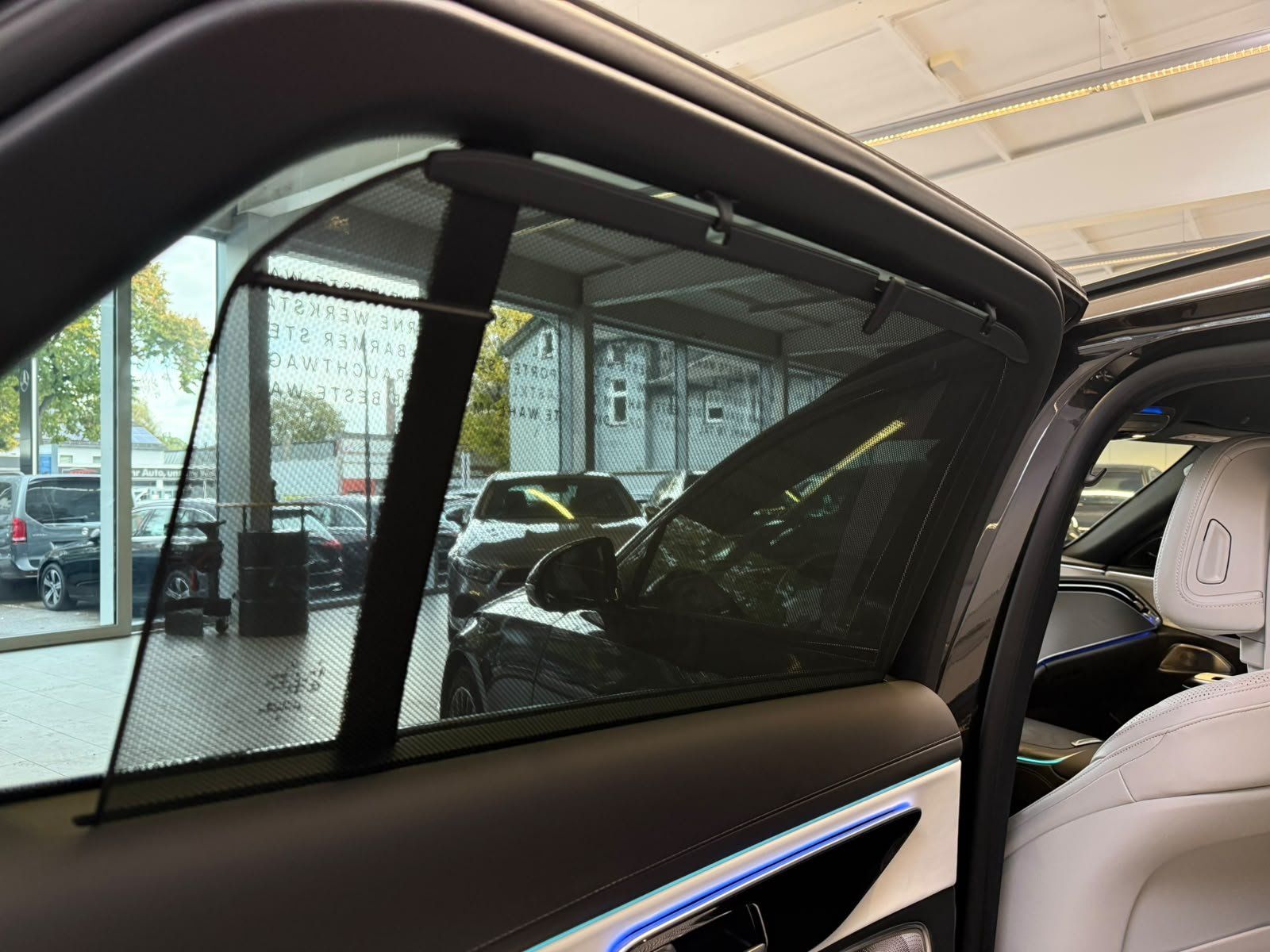Fahrzeugabbildung Mercedes-Benz E 300de T AMG+AIRM+PREMIUM+HUD+BURM4D+AHK+NAPPA