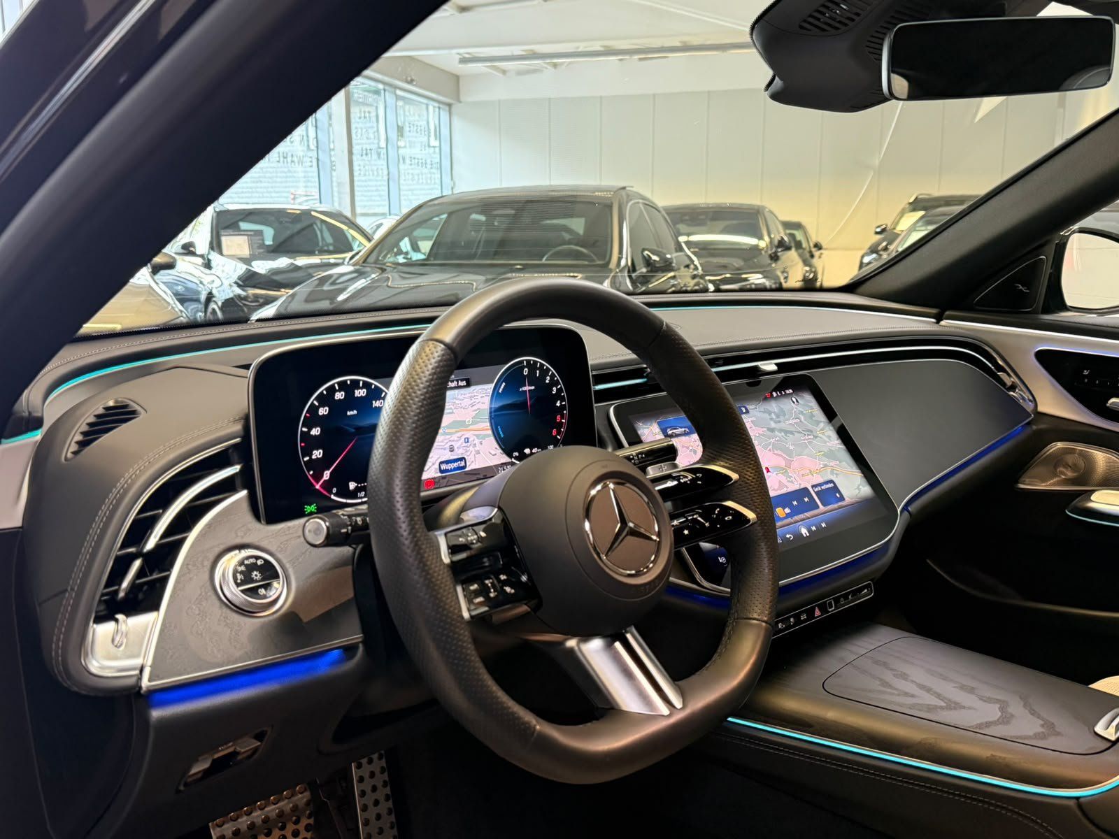 Fahrzeugabbildung Mercedes-Benz E 300de T AMG+AIRM+PREMIUM+HUD+BURM4D+AHK+NAPPA