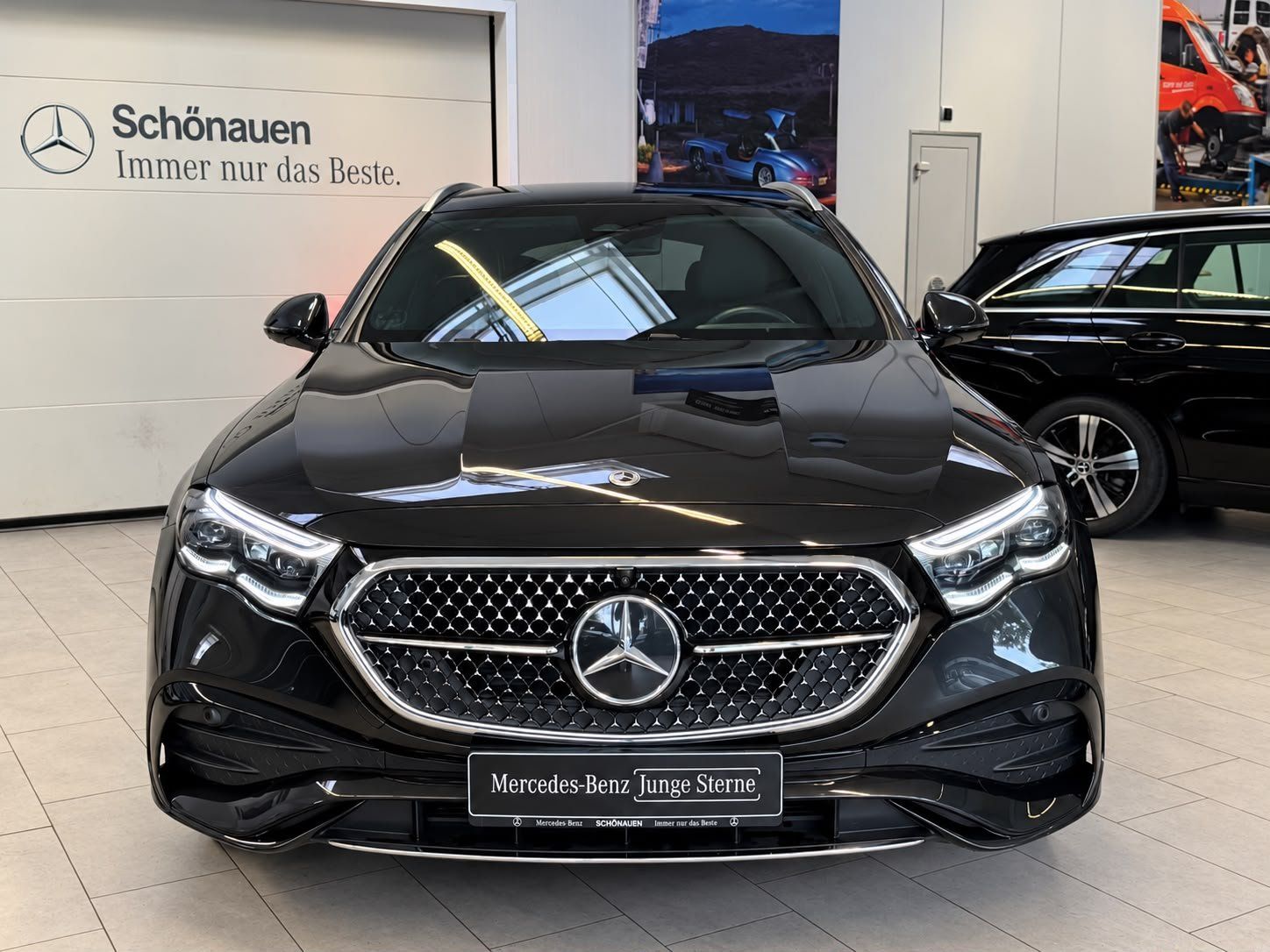 Fahrzeugabbildung Mercedes-Benz E 220d 4M T AMG+AIRMATIC+STHZ+PANO+BURM4D+HUD+3D